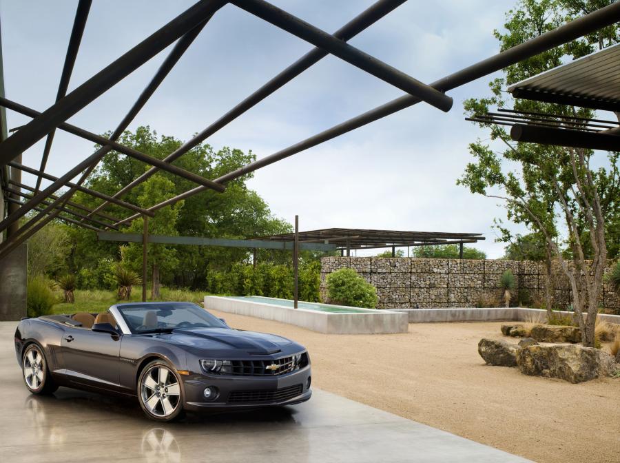  Chevrolet Camaro Convertible 2011 года  (фото 2 из 82)
